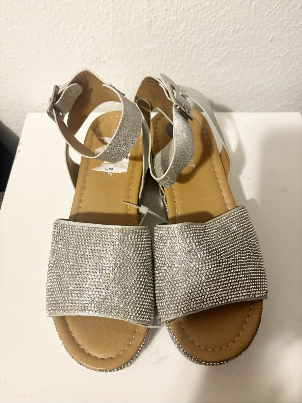 Forever 21 Silver Glitter Platform Sandals - Picture 2 of 5